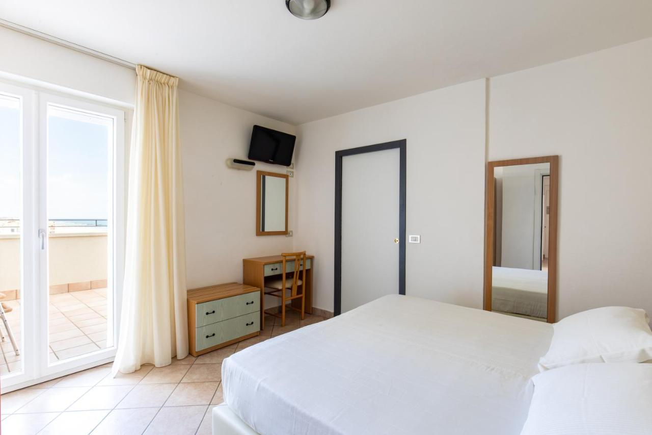 Hotel Palos Rimini Luaran gambar